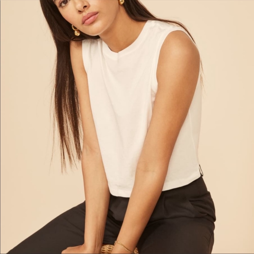 **HOLD** Reformation Ellie White Crop Tee Medium